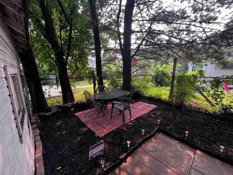 Comfortable 2-Bdrm Spacious Home With Wifi & Patio Indianapolis Exterior foto
